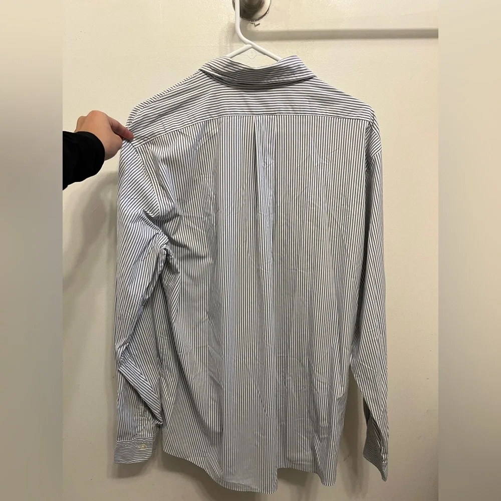 Brooks Brothers Top - Picture 2 of 3